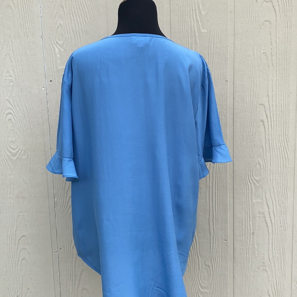 Layerz Clothing Embroidery Floral V - Neck Summer - Picture 7 of 12